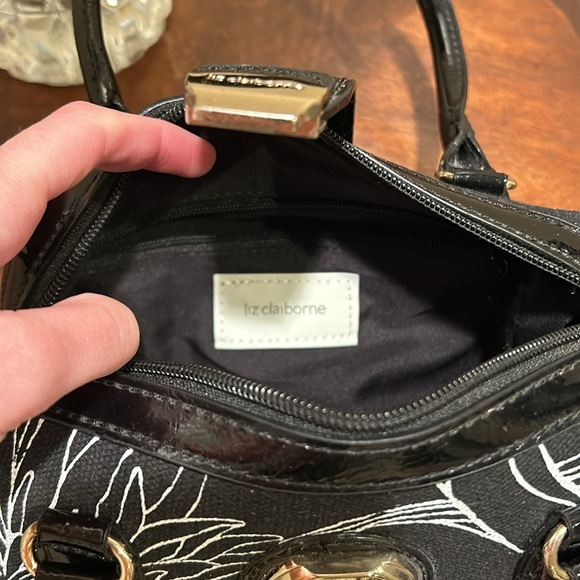 Liz Claiborne purse - Picture 3 of 4